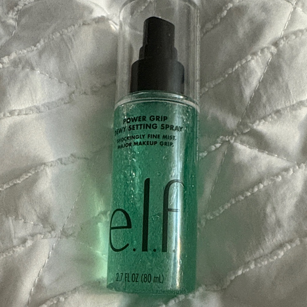 ELF Power Grip Dewy Setting Spray - Green